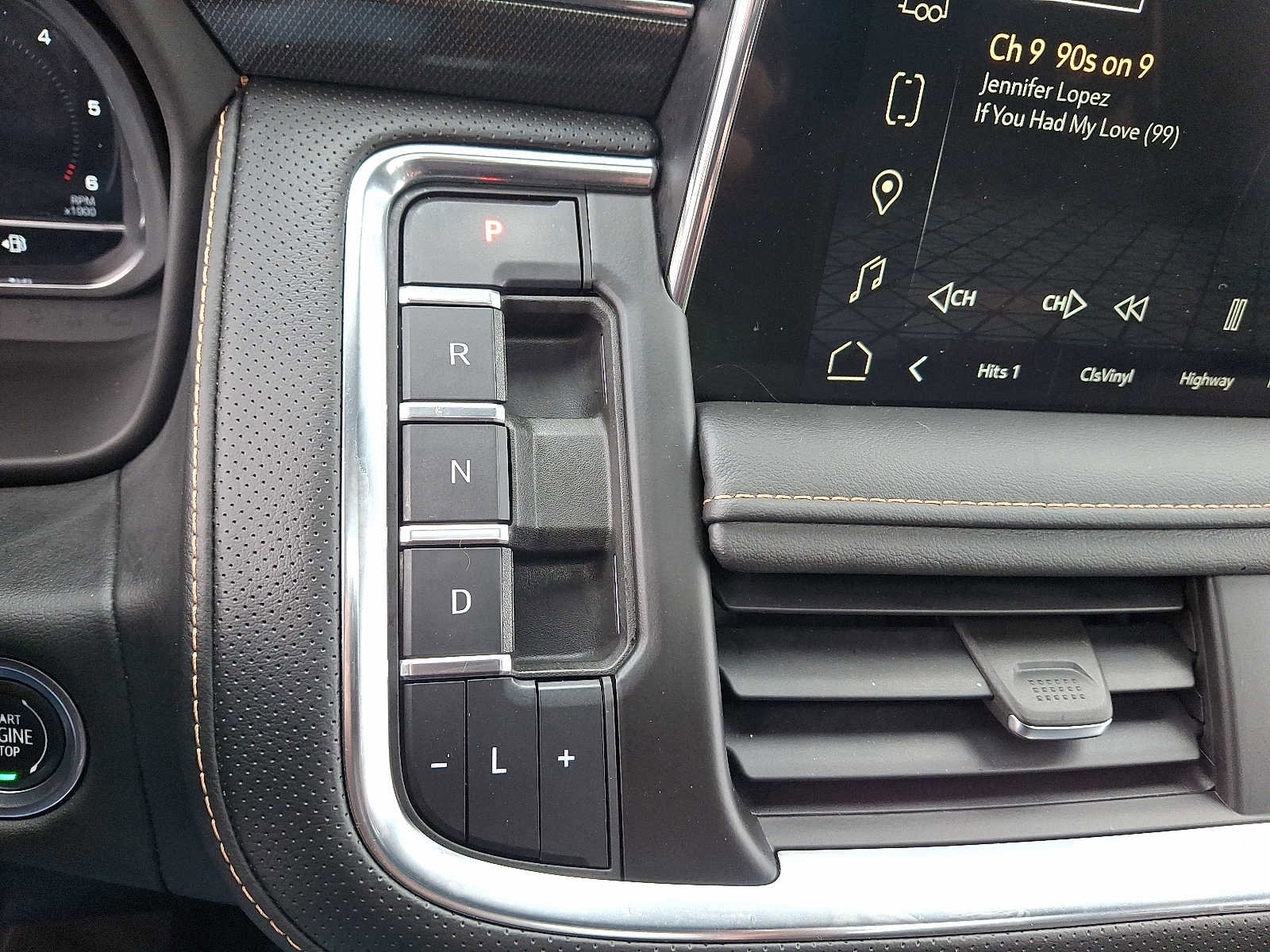 Used 2022 GMC Yukon AT4 image 18