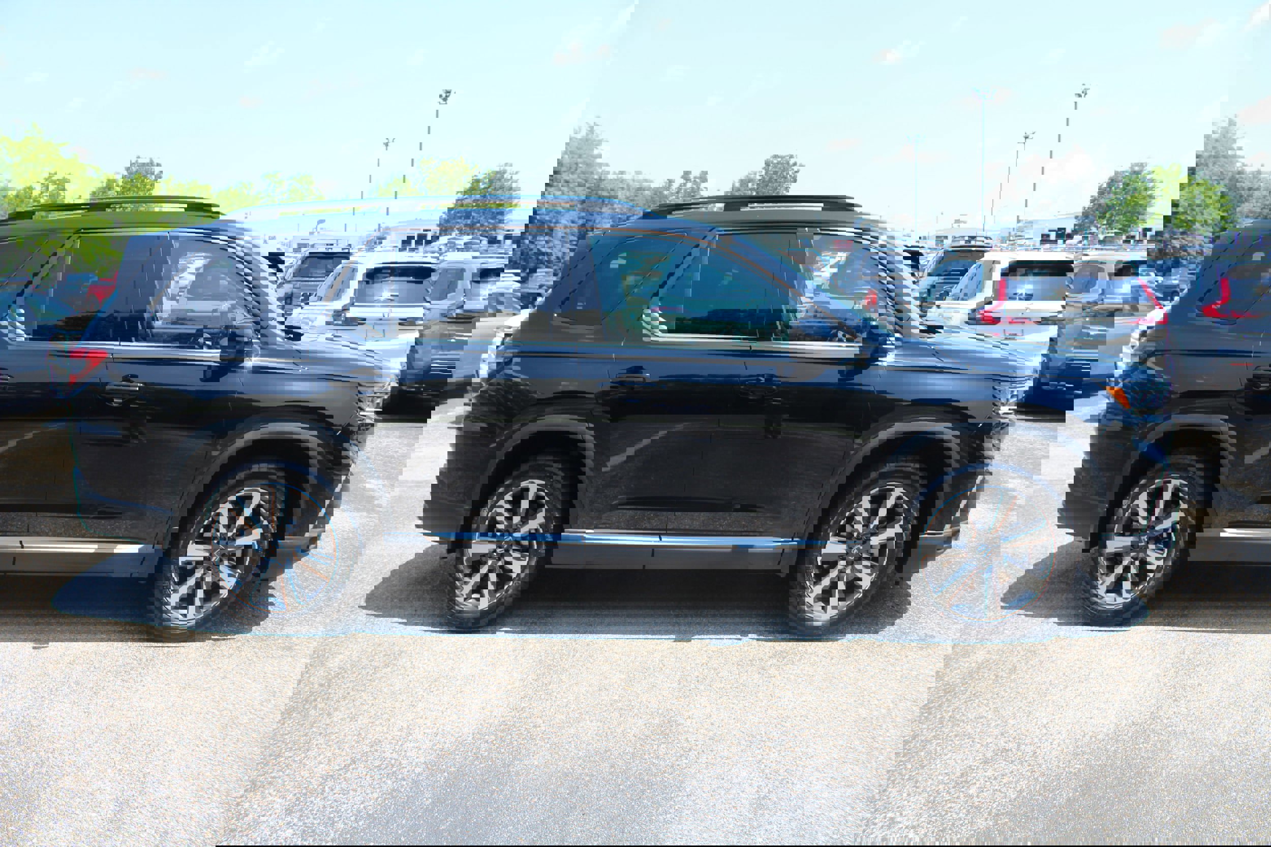 New 2025 Honda Pilot Touring image 2