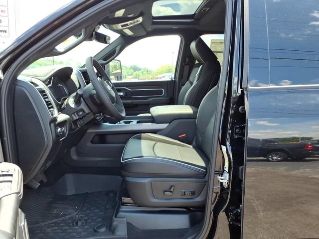 New 2026 RAM 2500 Laramie AWD/4WD image 6