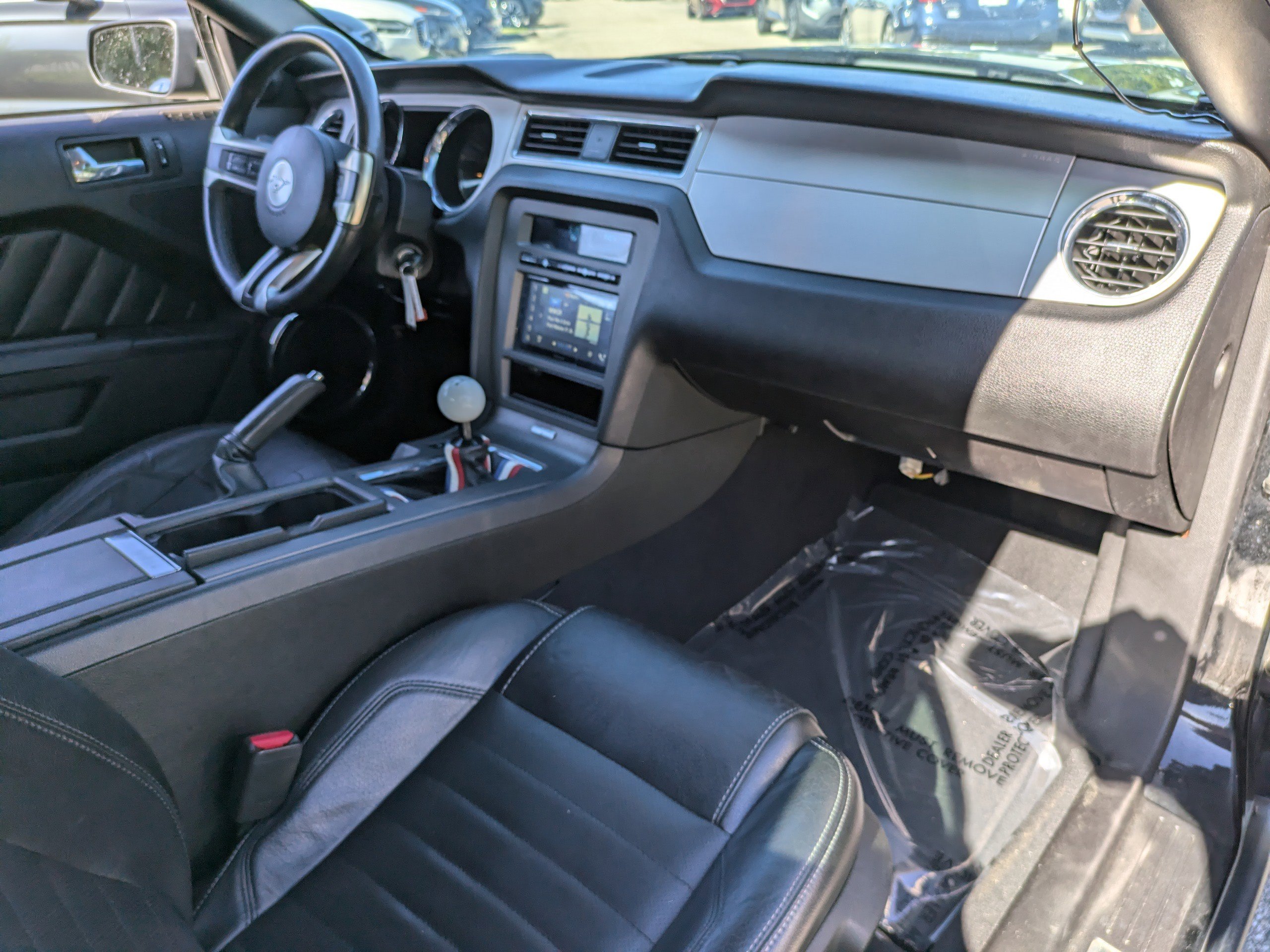 Used 2010 Ford Mustang GT Premium image 14