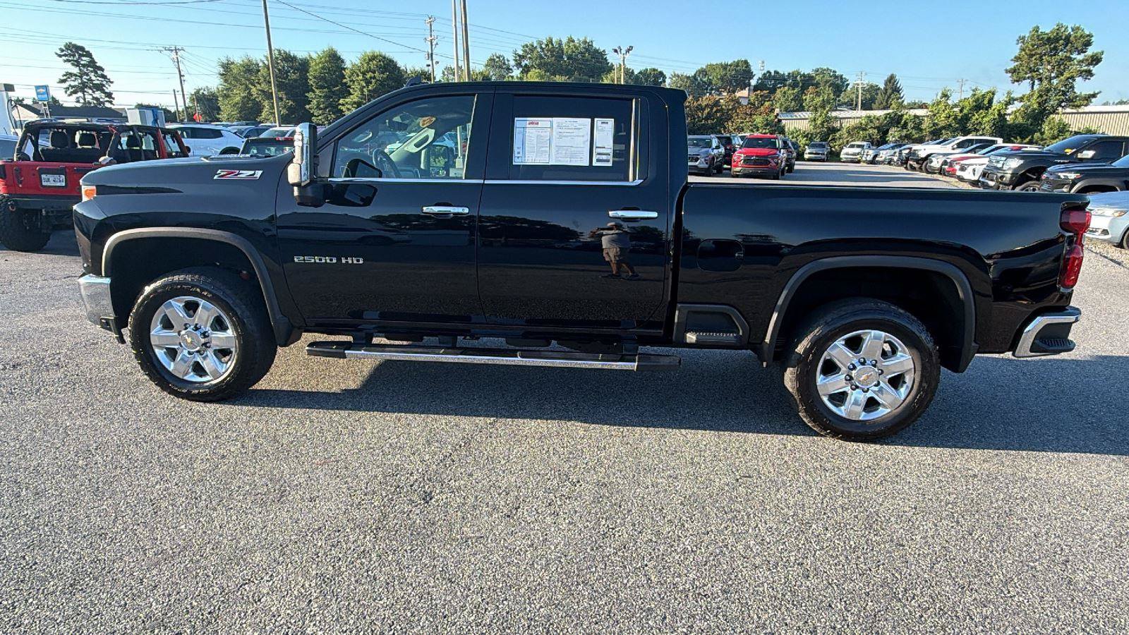Used 2022 Chevrolet Silverado 2500 LTZ w/ LTZ Premium Package AWD/4WD image 12