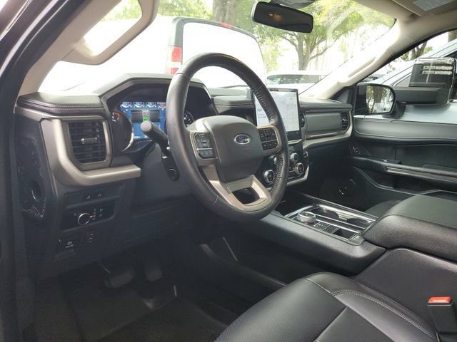 Used 2023 Ford Expedition XLT RWD image 18