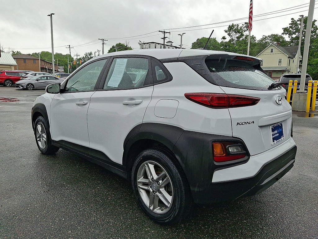 Certified 2021 Hyundai Kona SE w/ Cargo Package AWD/4WD image 21