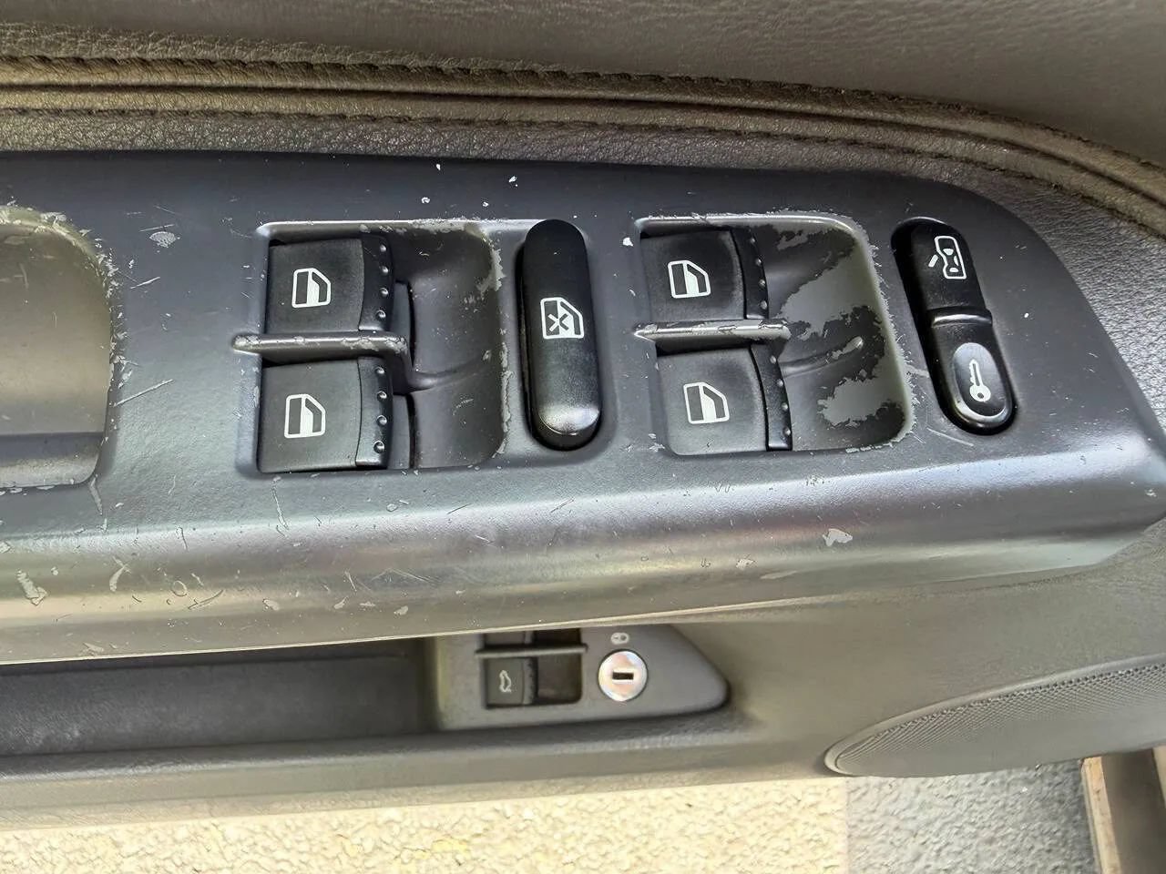 Used 2005 Volkswagen Passat GL FWD image 27