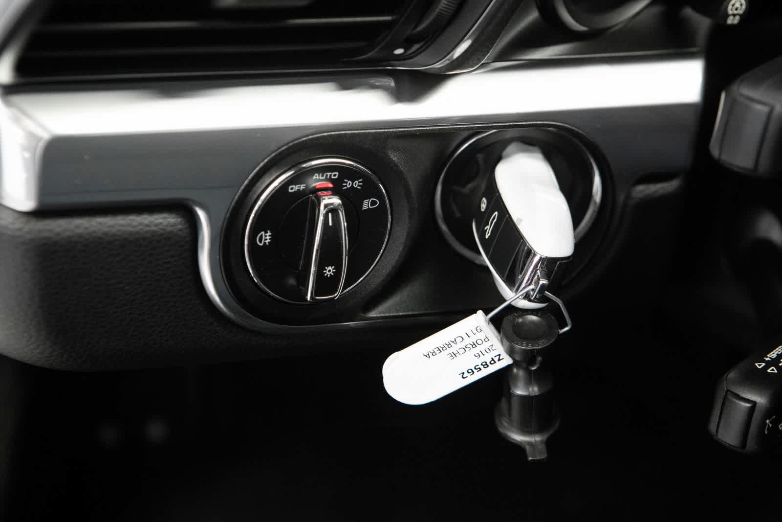 Certified 2016 Porsche 911 Carrera RWD image 21