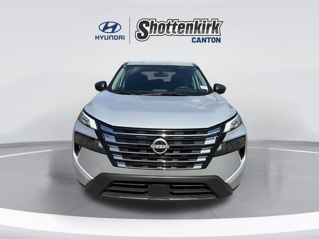 Used 2024 Nissan Rogue S video 2