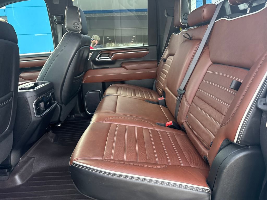 Used 2024 GMC Sierra 3500 Denali Ultimate image 32