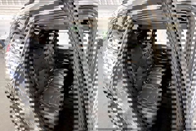 Used 2017 Jeep Cherokee Limited w/ Luxury Group image 19