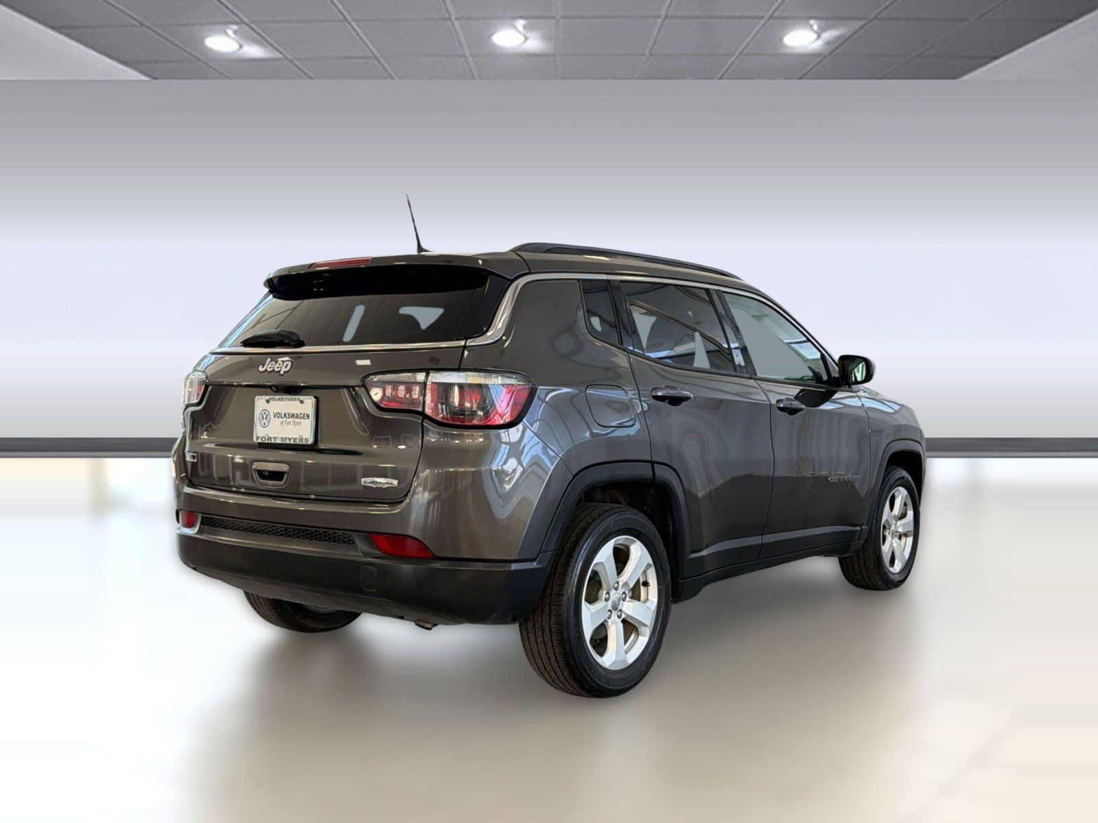 Used 2020 Jeep Compass Latitude FWD image 9