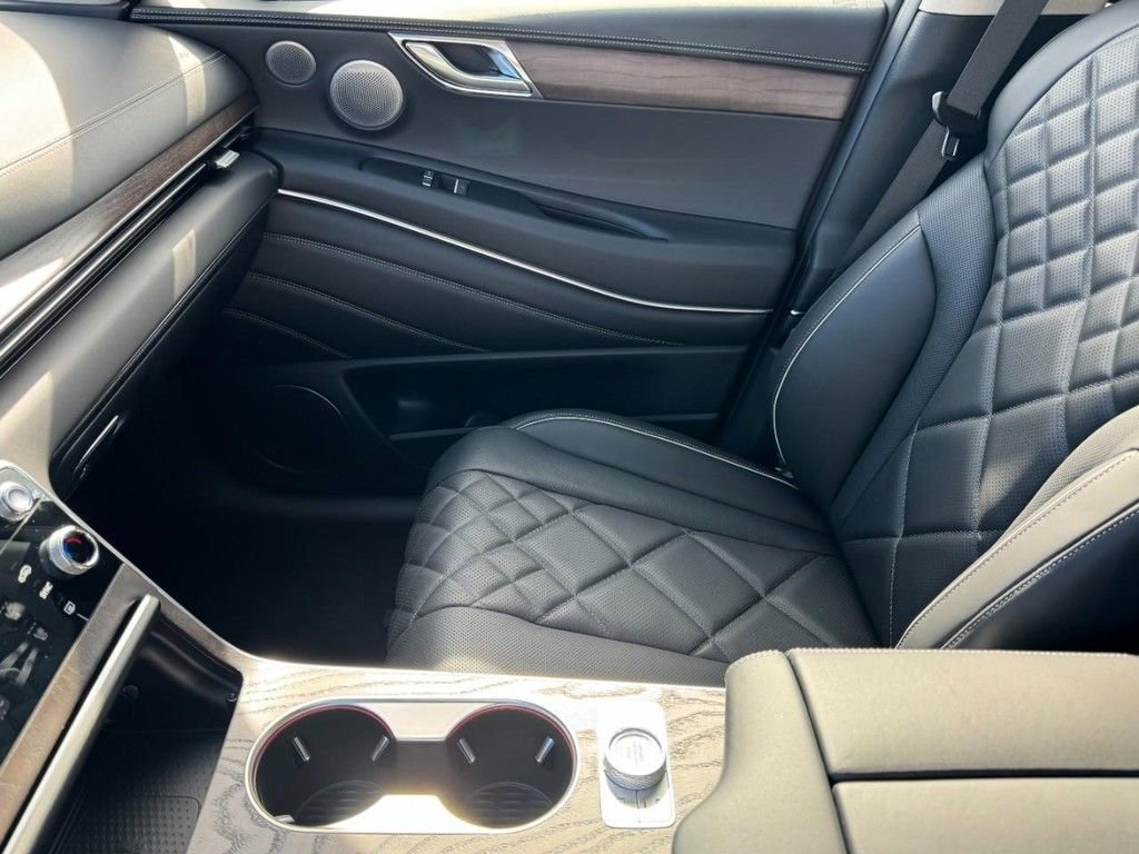 Certified 2026 Genesis GV80 3.5T Prestige AWD/4WD image 9