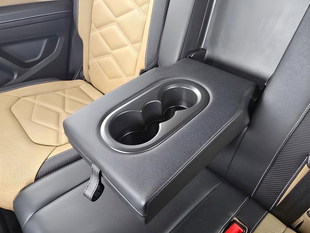 Used 2024 Volkswagen Atlas Cross Sport SE image 12