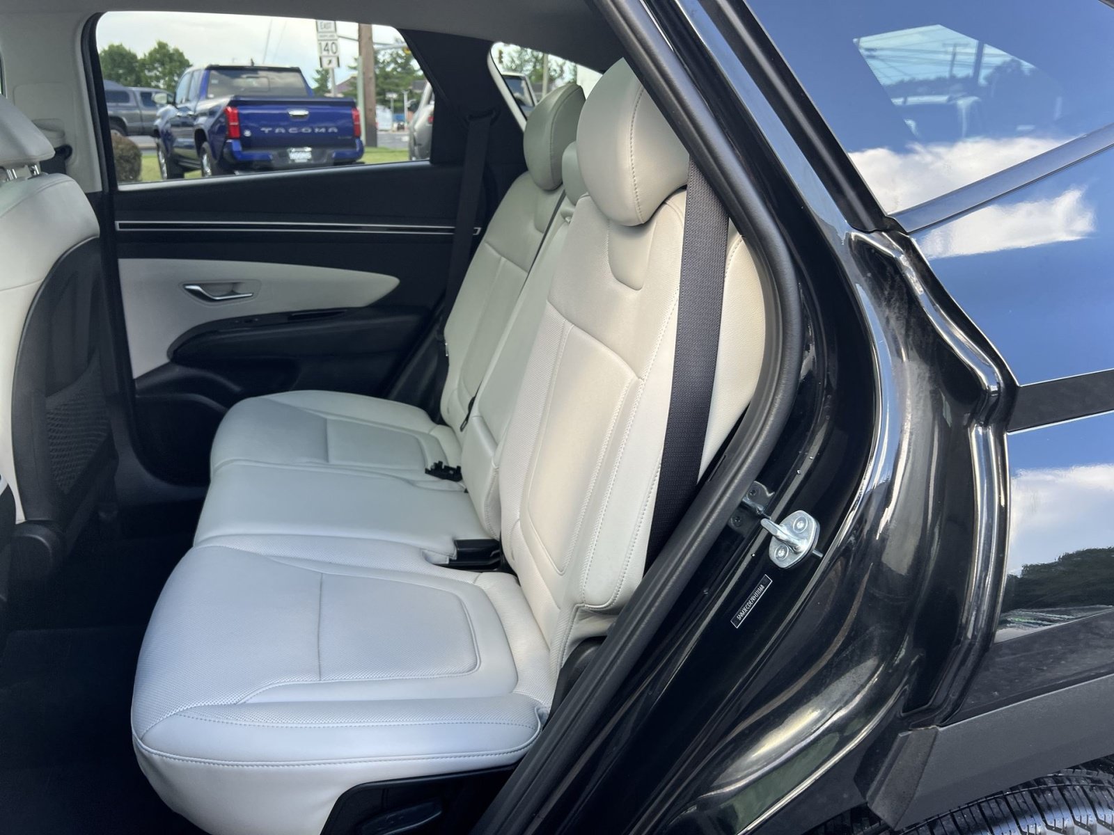 Used 2024 Hyundai Tucson Limited AWD/4WD image 25