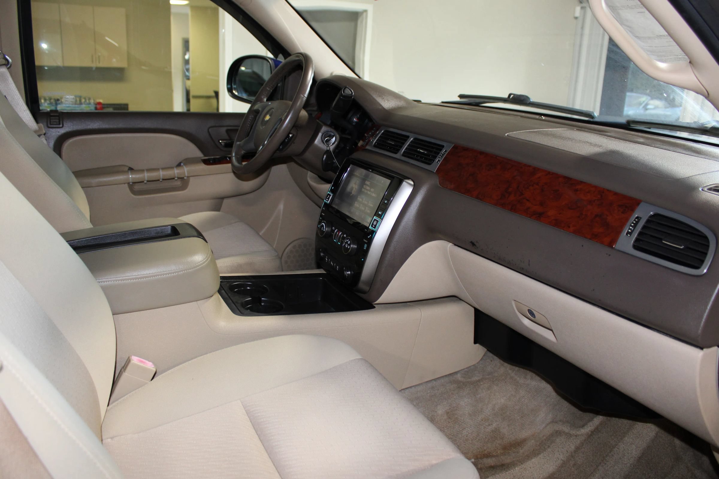 Used 2013 Chevrolet Avalanche LS RWD image 28