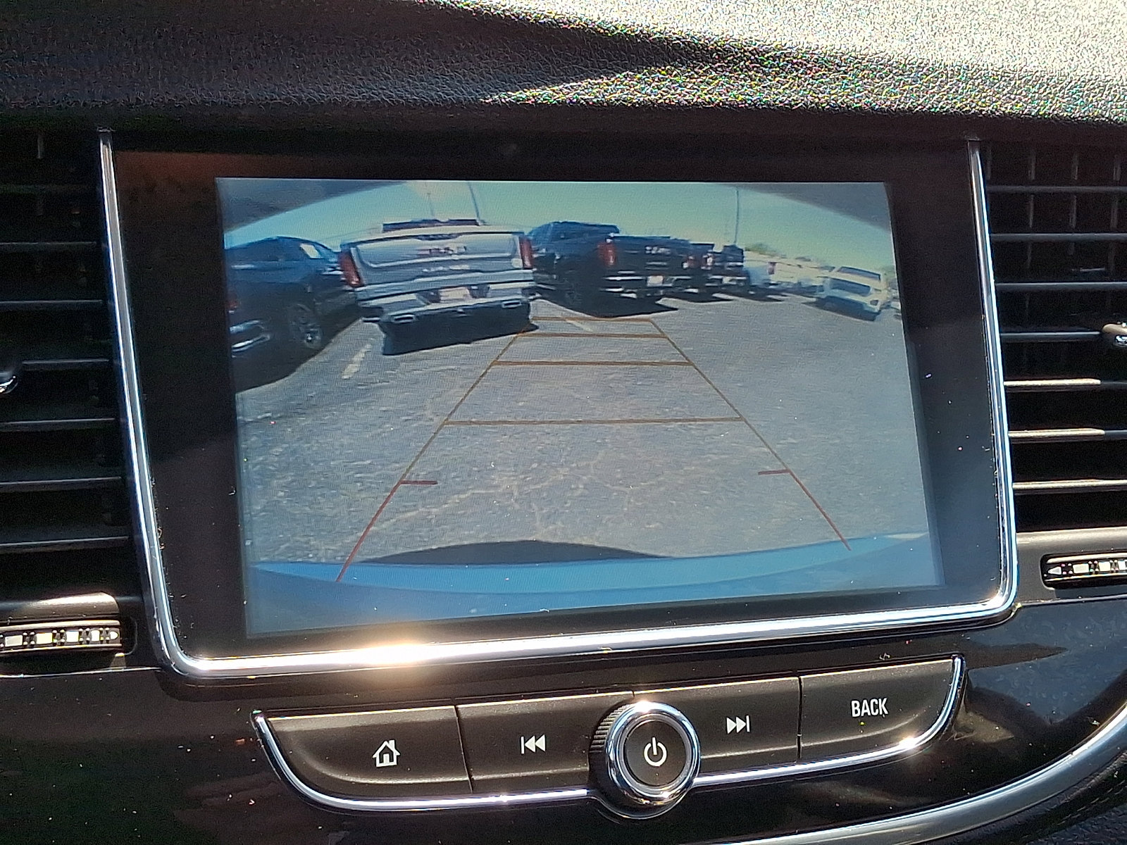 Used 2019 Buick Encore Preferred AWD/4WD image 17