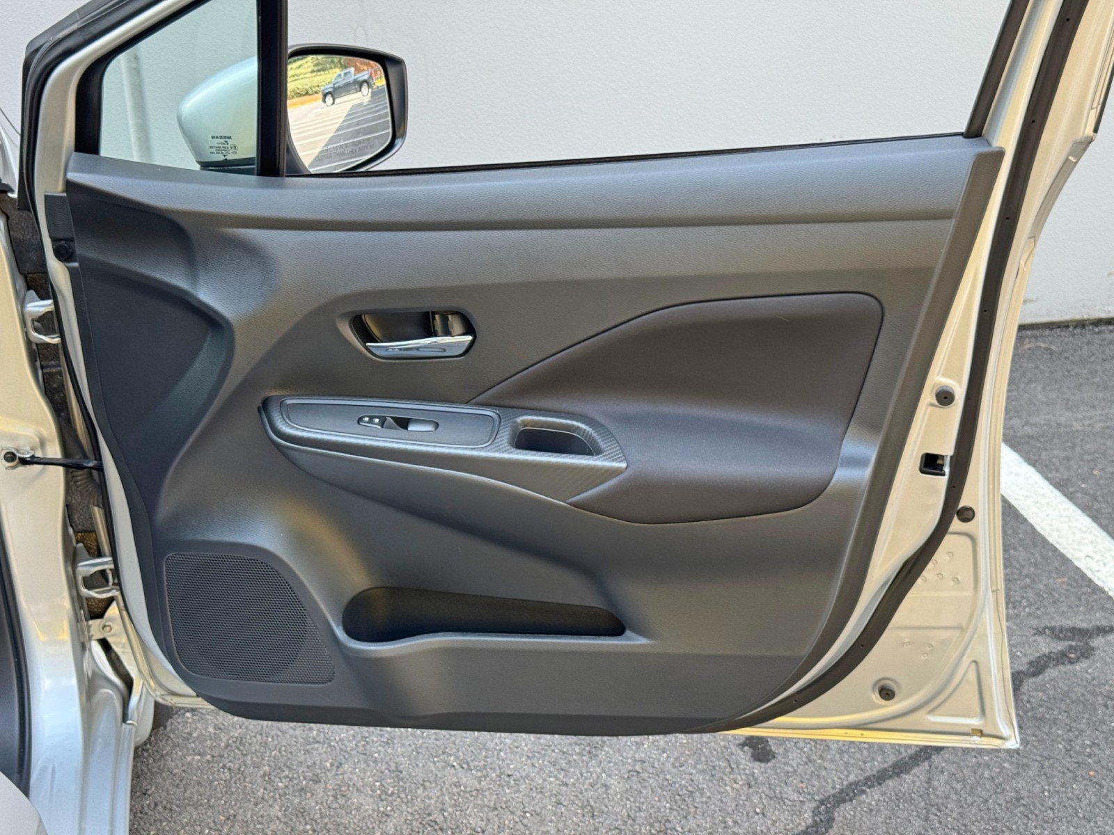Used 2021 Nissan Versa SV FWD image 36