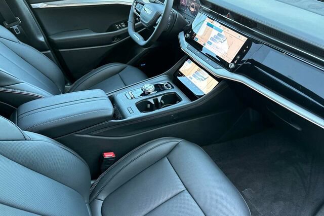 New 2025 Jeep Wagoneer Launch Edition image 13