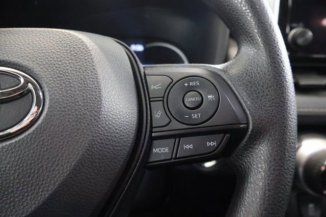Used 2025 Toyota RAV4 XLE image 19
