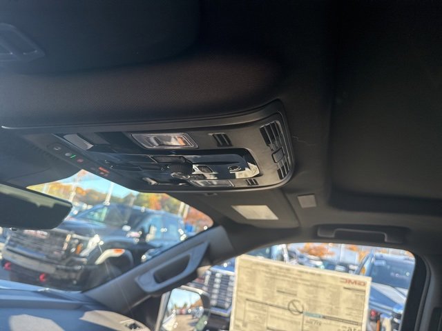 New 2026 GMC Yukon Denali w/ Denali Reserve Package image 23