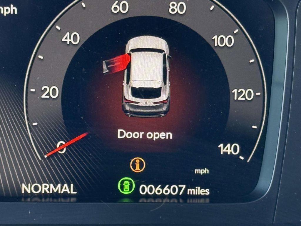 Used 2025 Acura ADX A-Spec image 18