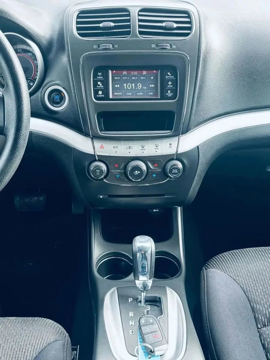 Used 2013 Dodge Journey SXT w/ Flexible Seating Group image 18