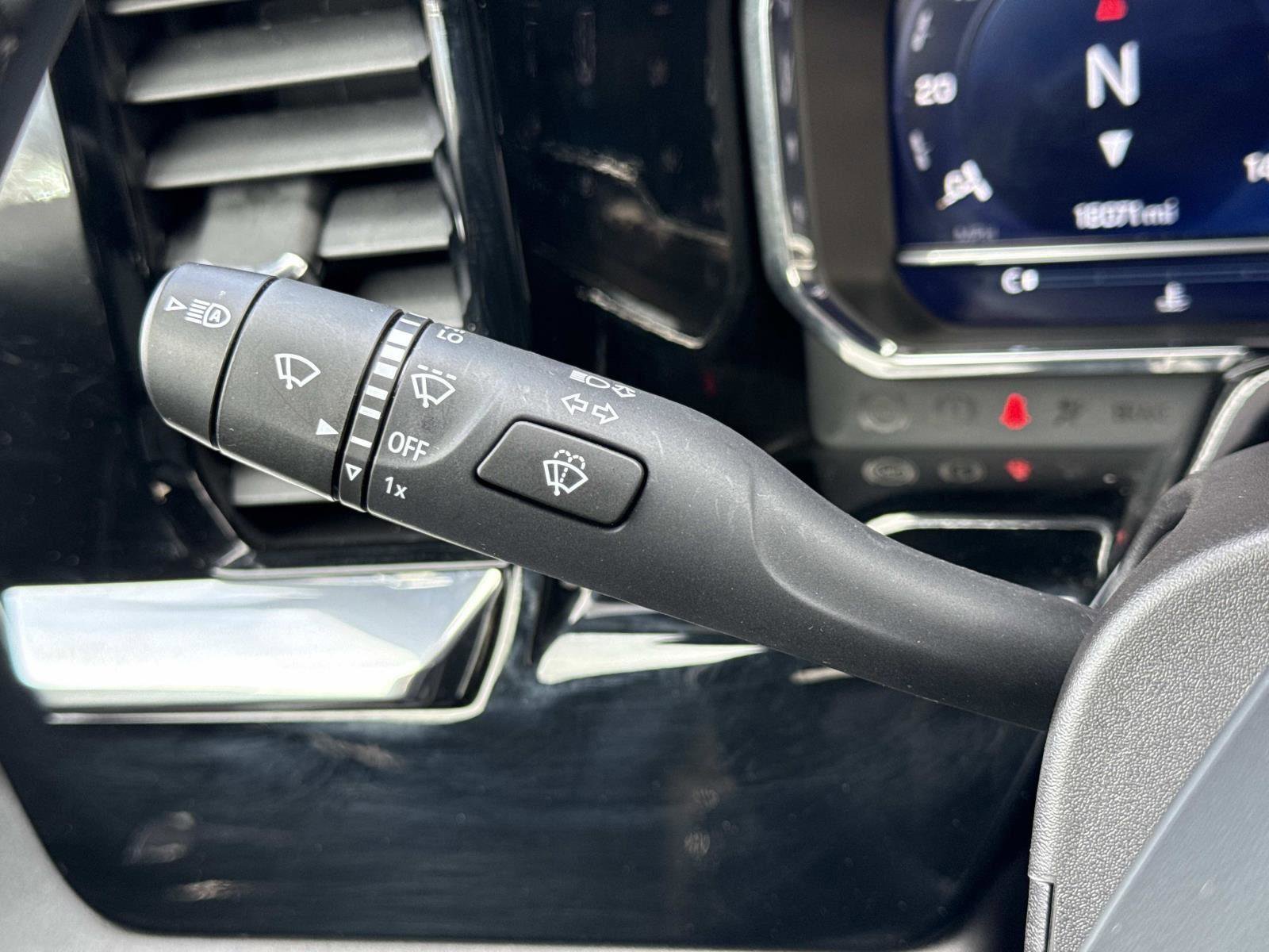 Used 2024 Chevrolet Silverado 1500 LT image 8