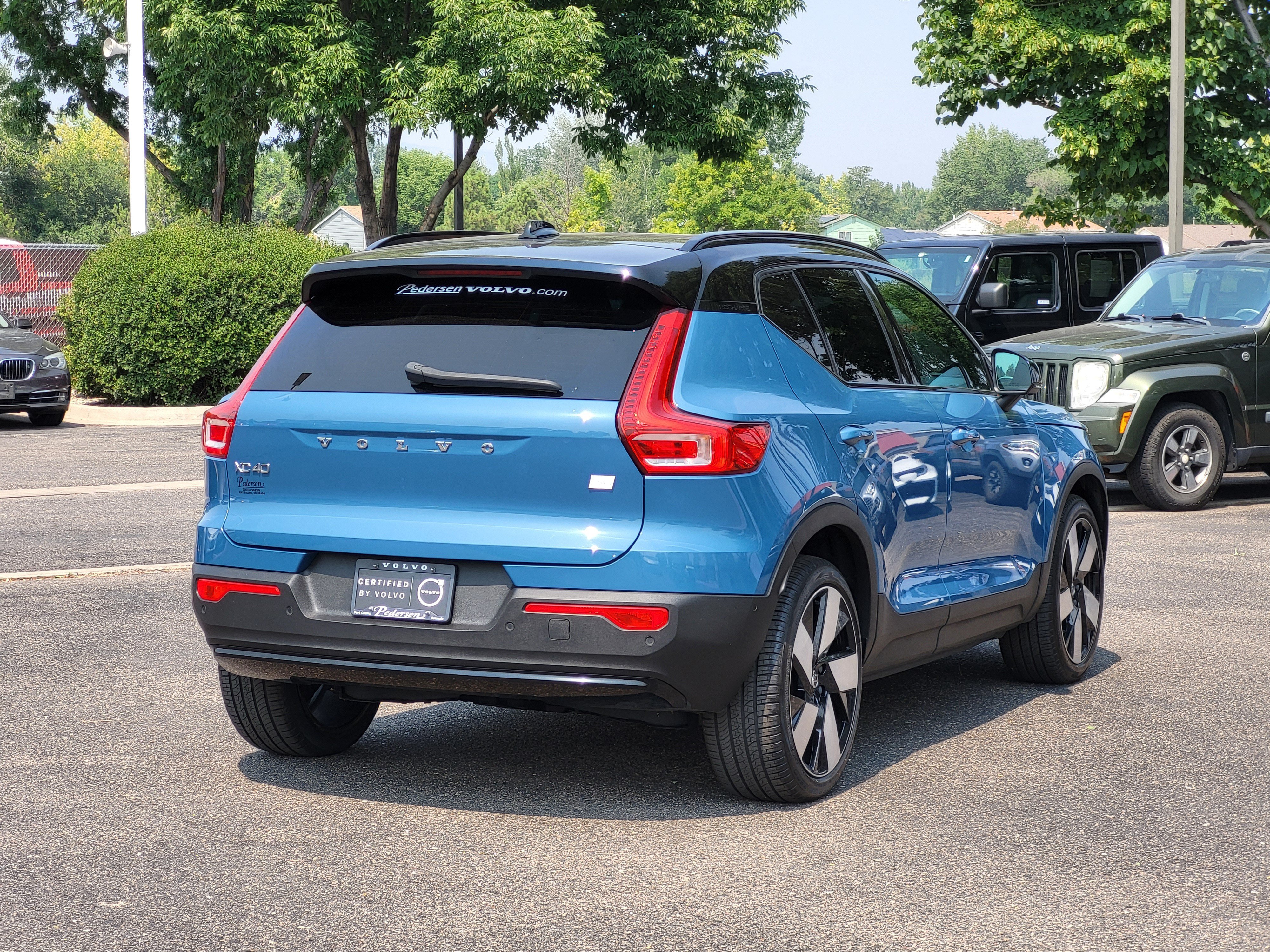 Certified 2023 Volvo XC40 Recharge Ultimate AWD/4WD image 4