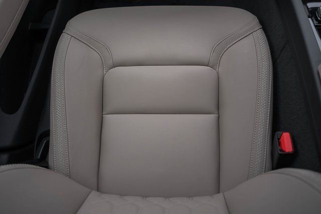 New 2026 Volvo XC60 B5 Plus w/ Protection Package Premier image 31