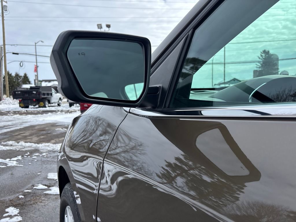 Used 2024 Chevrolet Equinox LT w/ LPO, Floor Liner Package image 10