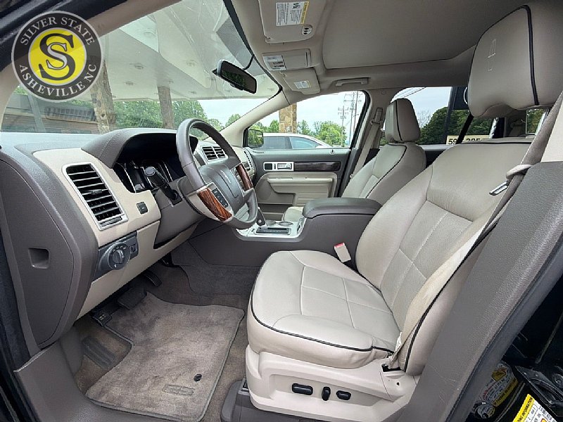 Used 2010 Lincoln MKX AWD image 11