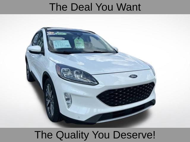 Used 2020 Ford Escape Titanium image 1