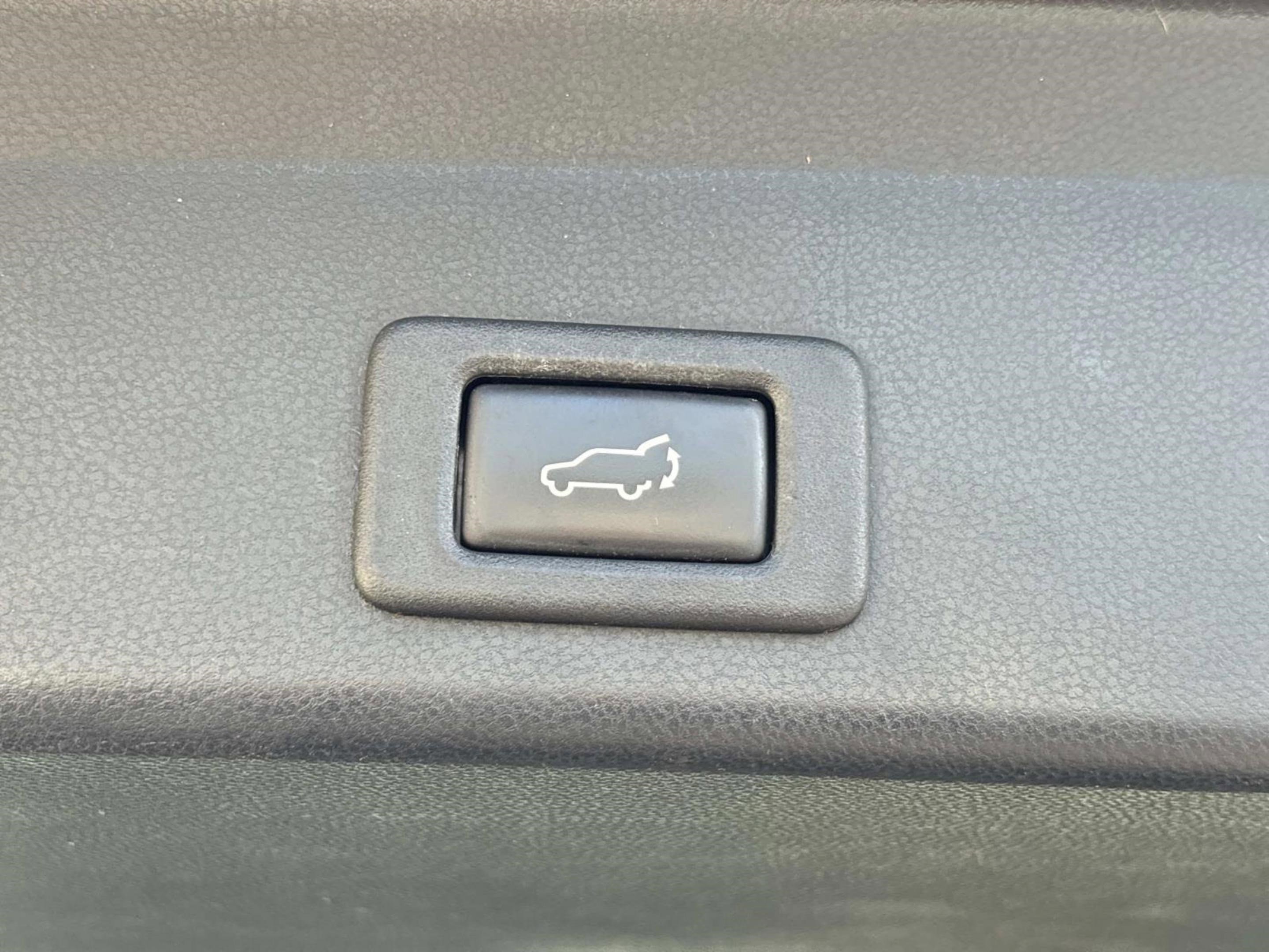 Used 2019 Subaru Ascent Touring image 9