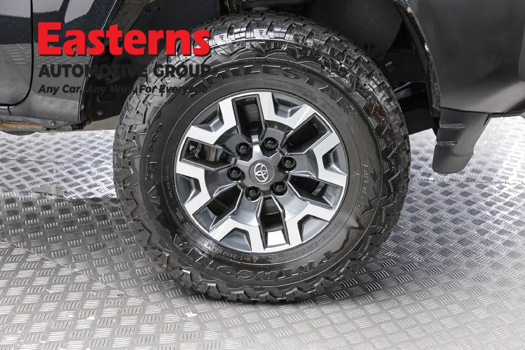 Used 2023 Toyota Tacoma SR AWD/4WD image 32