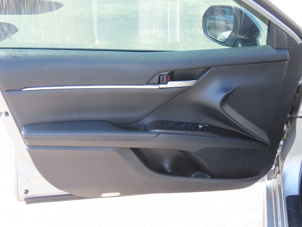 Used 2021 Toyota Camry XSE FWD image 23