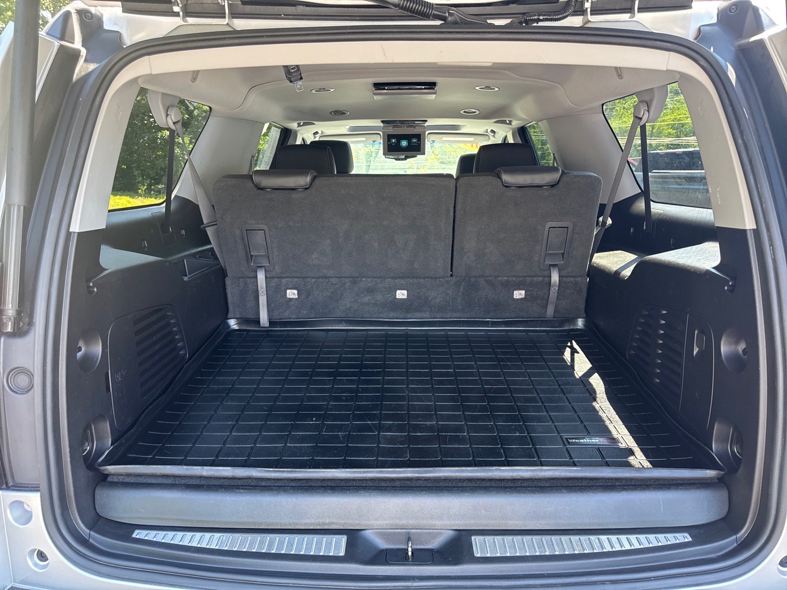 Used 2019 Chevrolet Suburban LT AWD/4WD image 6