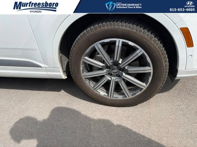 Used 2019 Audi Q7 3.0T Premium Plus w/ Premium Plus Package AWD/4WD image 16
