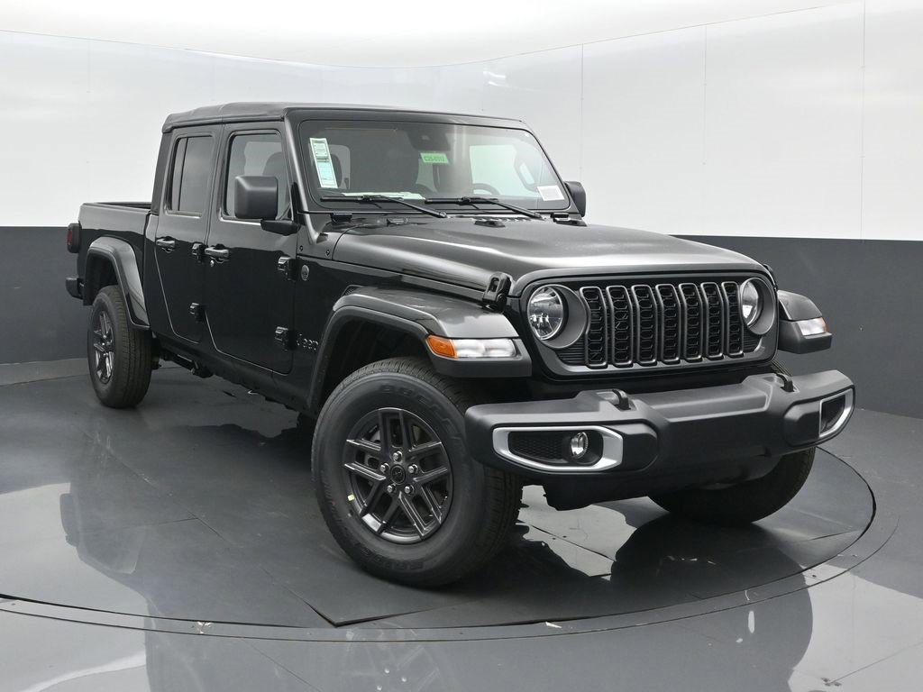 New 2025 Jeep Gladiator Sport image 2