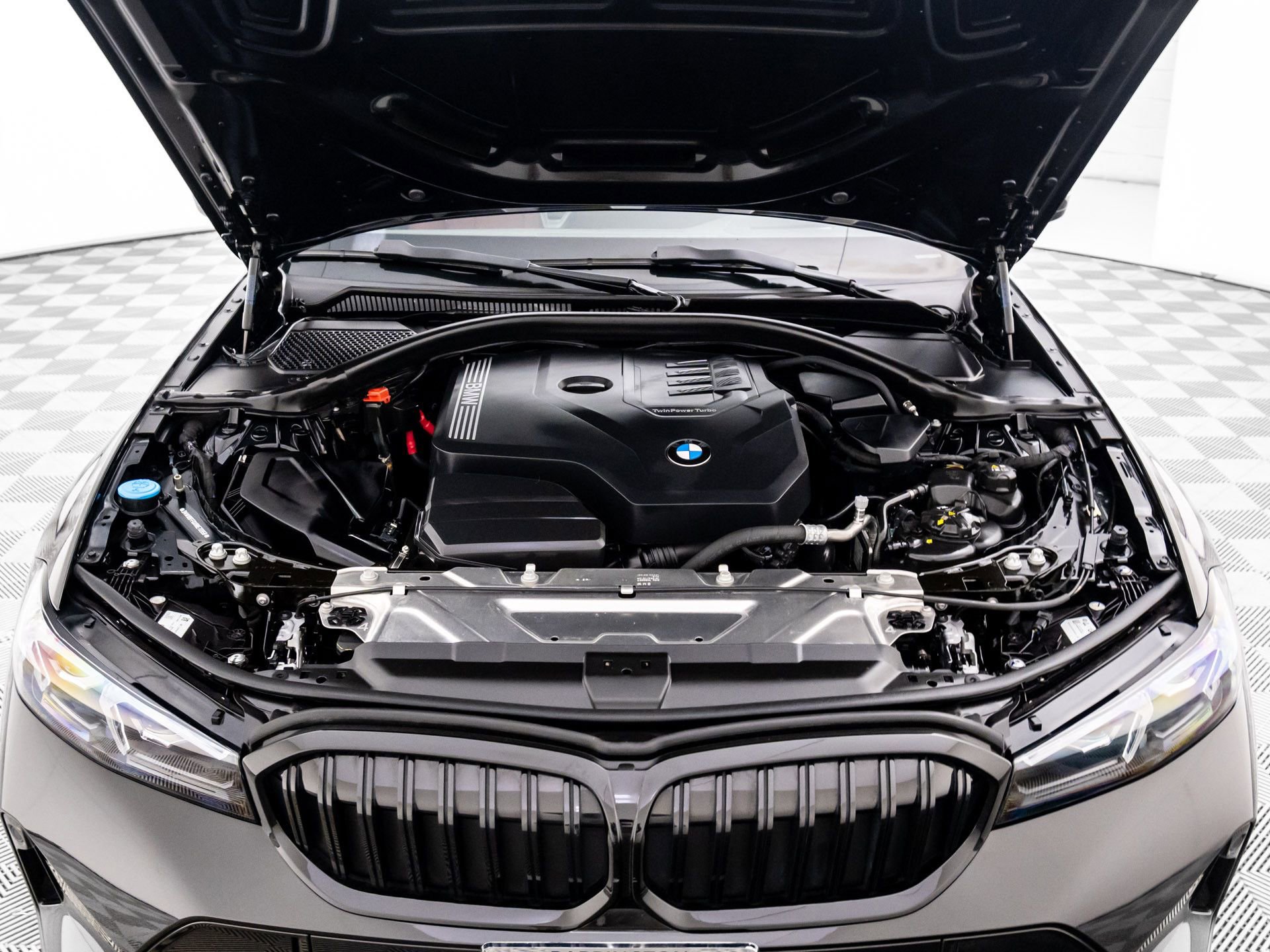 Certified 2024 BMW 330i xDrive Sedan w/ M Sport Package image 30