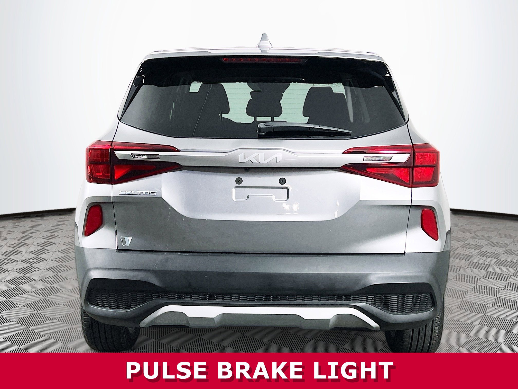 Used 2023 Kia Seltos LX image 25