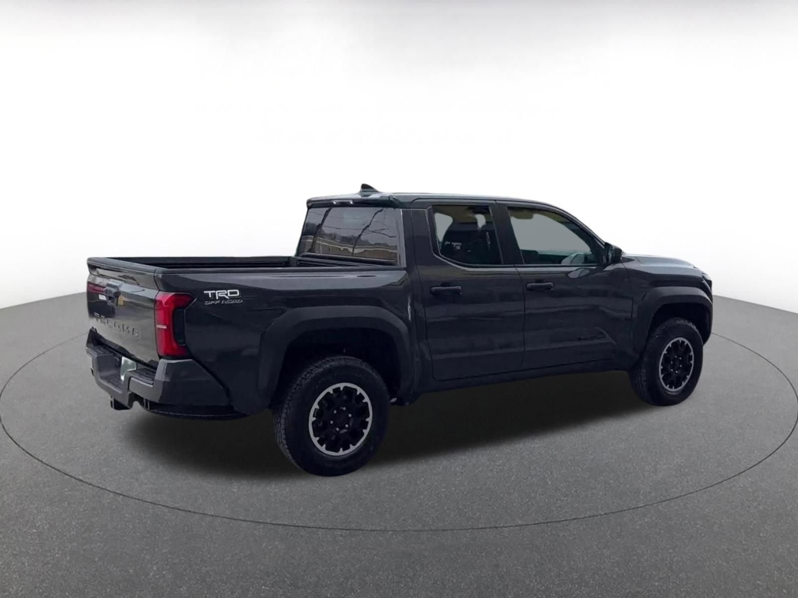 Used 2025 Toyota Tacoma TRD Off-Road AWD/4WD image 15