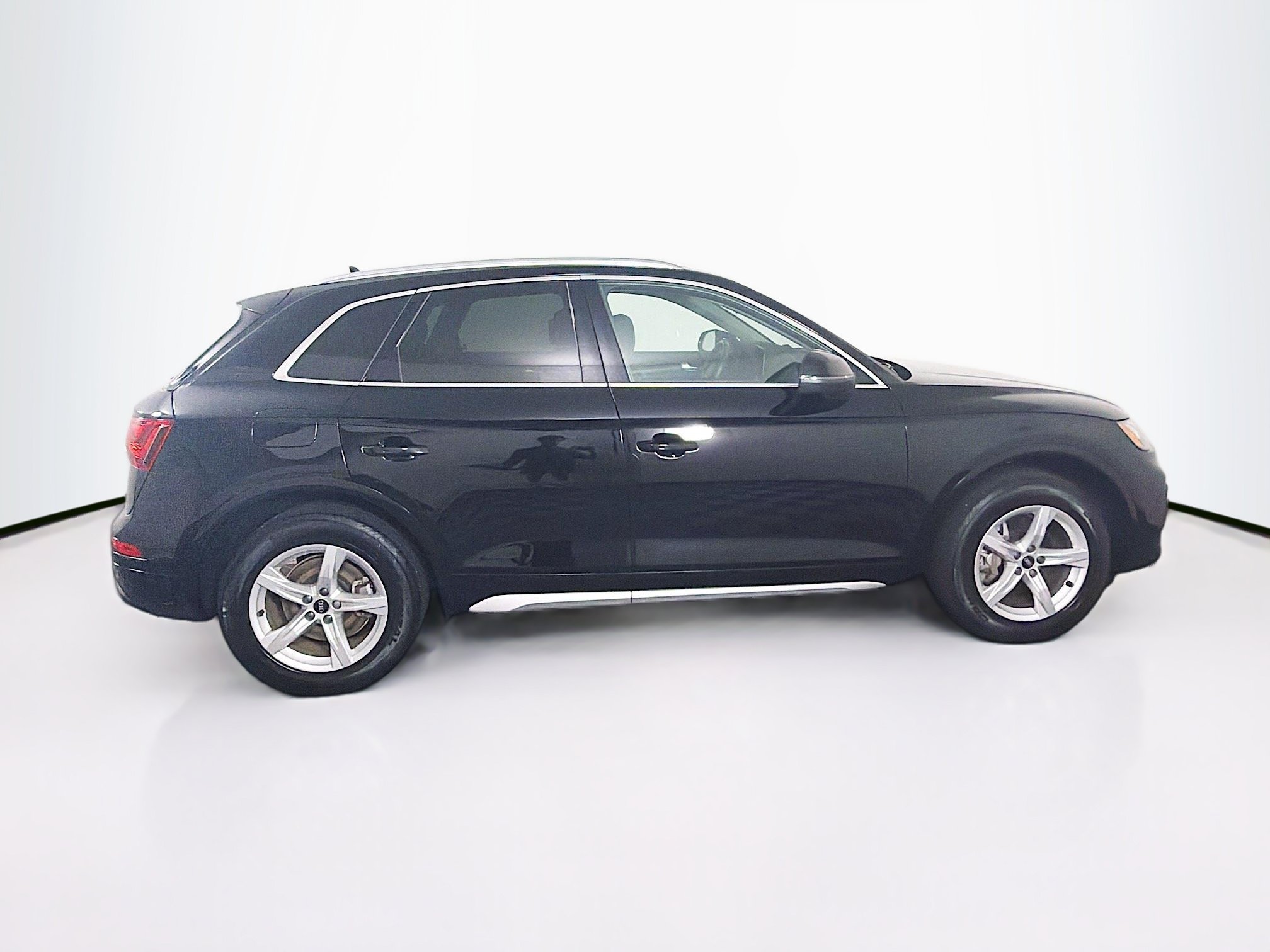 Used 2021 Audi Q5 2.0T Premium w/ Convenience Package AWD/4WD image 10