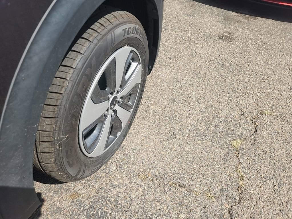 Used 2019 Kia Niro LX FWD image 15