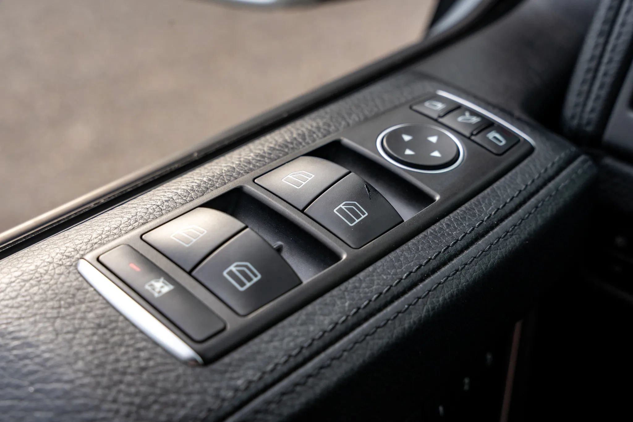 Used 2015 Mercedes-Benz G 550 image 29