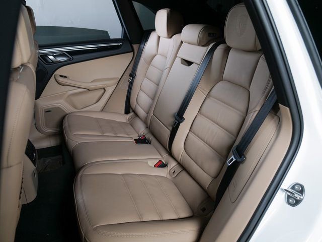 New 2026 Porsche Macan image 13