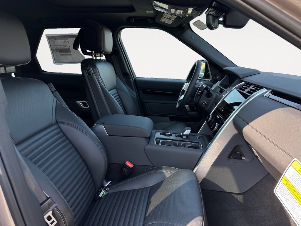 New 2026 Land Rover Discovery S AWD/4WD image 15