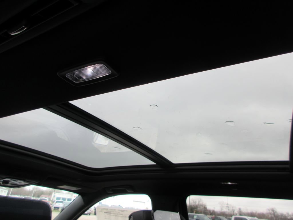 New 2026 GMC Yukon XL Denali Ultimate image 15