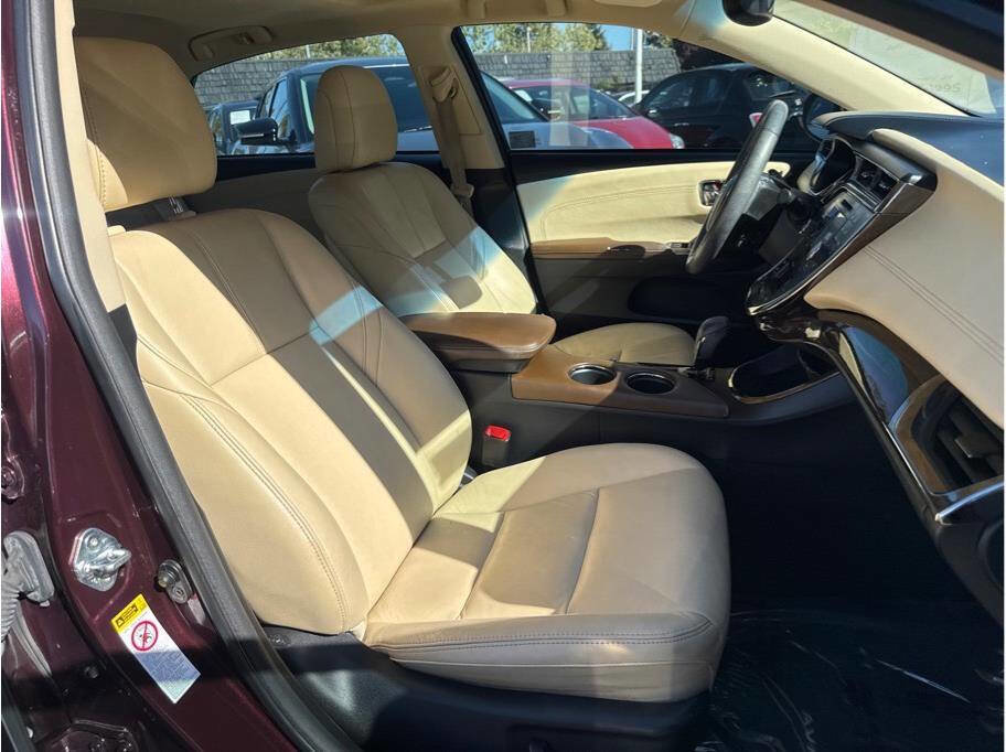 Used 2013 Toyota Avalon XLE Touring image 8
