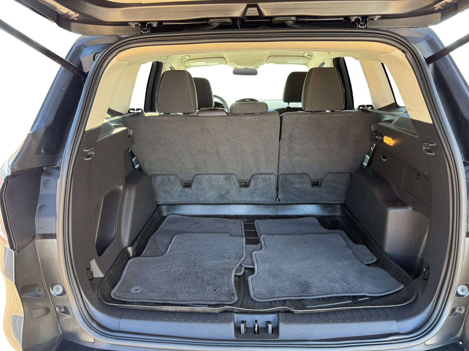 Used 2017 Ford Escape SE FWD image 17