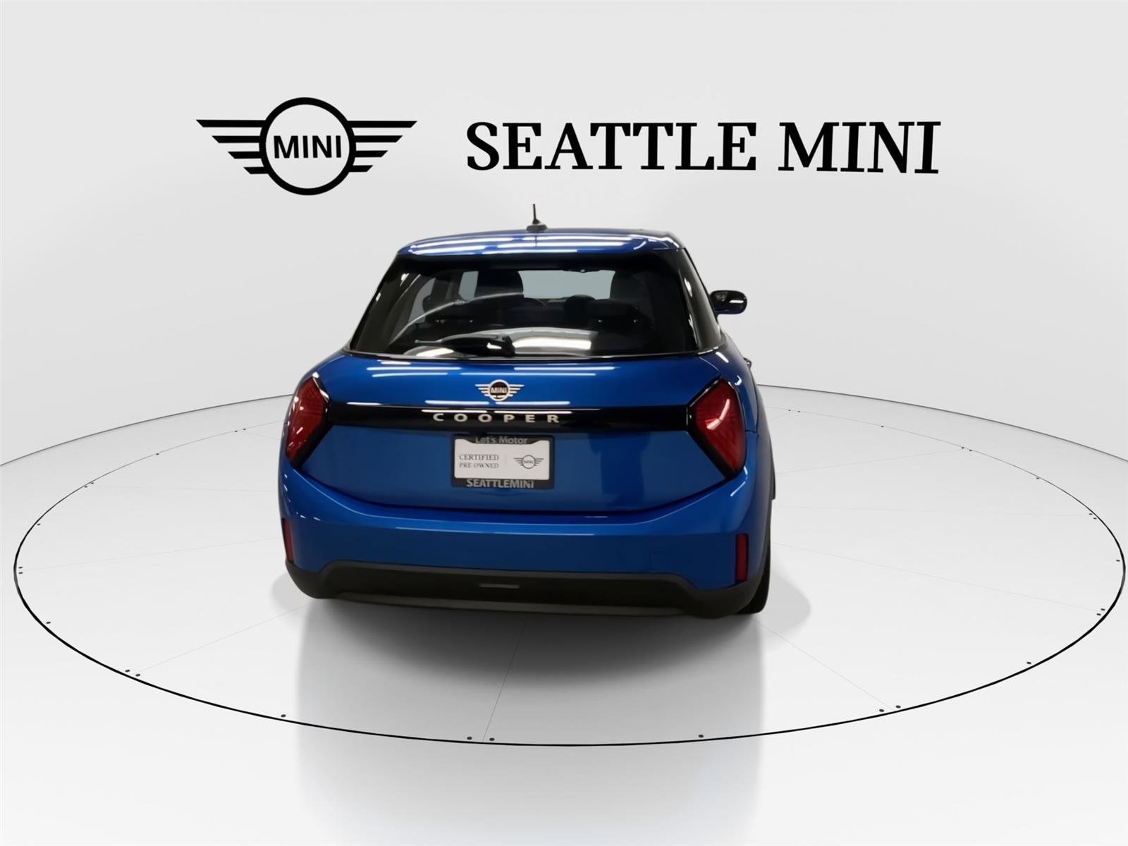 Certified 2025 MINI Cooper 4-Door Hardtop image 10