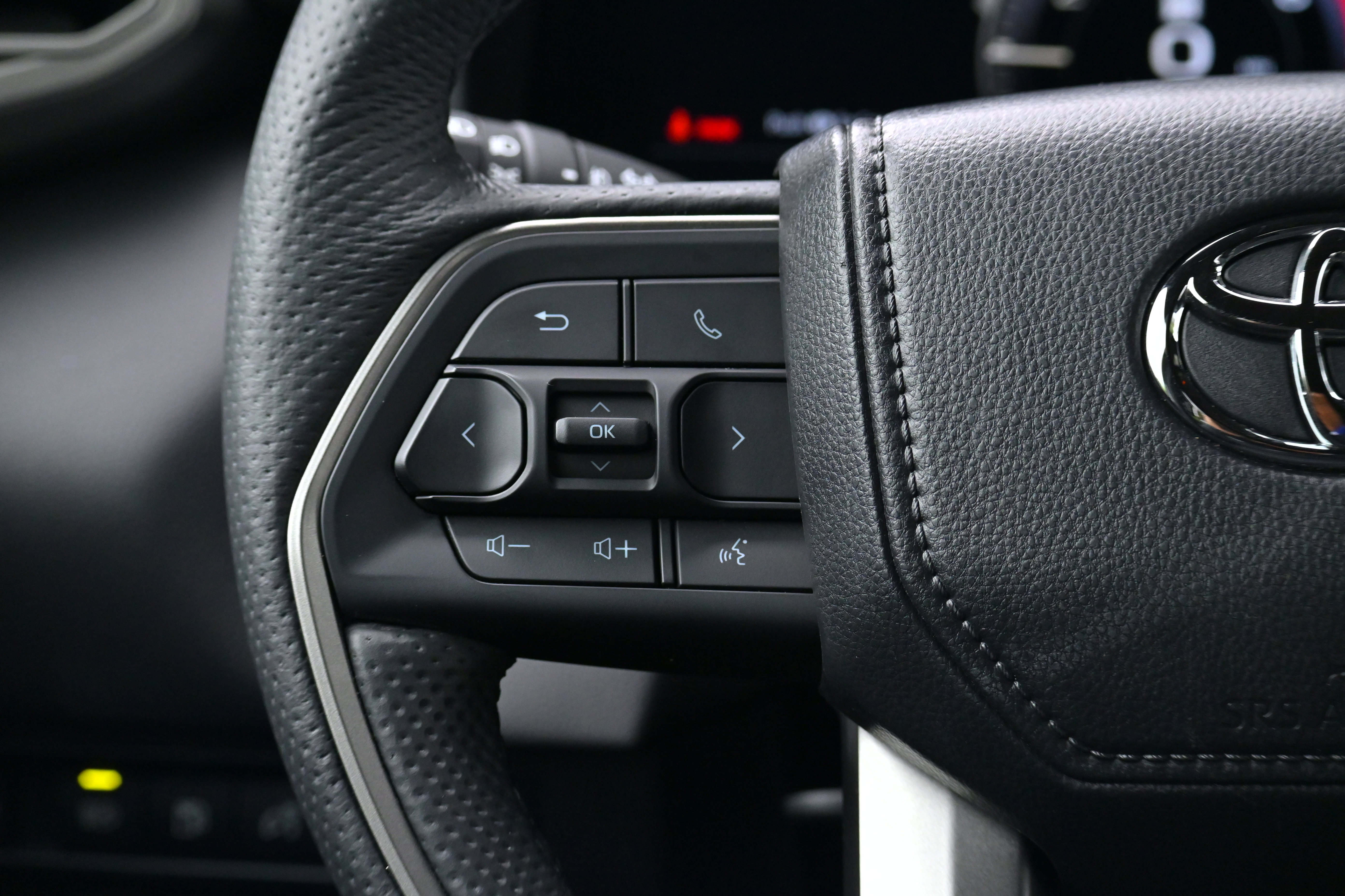 Used 2025 Toyota Sequoia Limited image 20