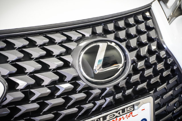 Certified 2025 Lexus UX 300h FWD w/ Accessory Package (Z2) image 28